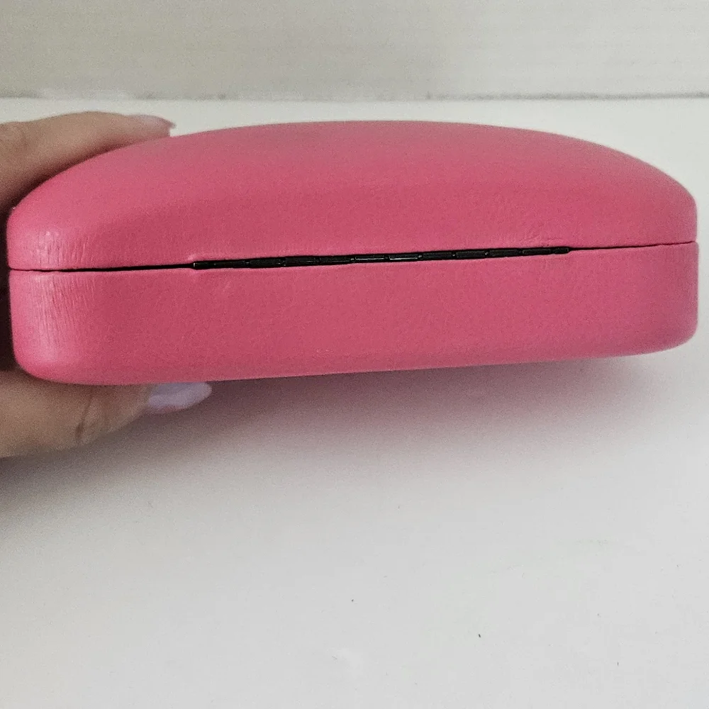 Juicy Couture pink‎ hardshell eyeglass case